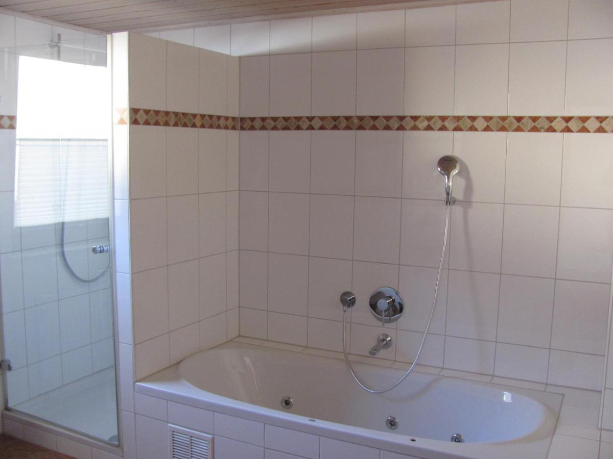 #7 Ferienhaus Mit Schlossblick Trunkelsberg Fuer Max 6 Personen,Kueche Komplett Eingerichtet, 2 Baeder 3 Schlafzimmer Top-Ausstattung Екстериор снимка